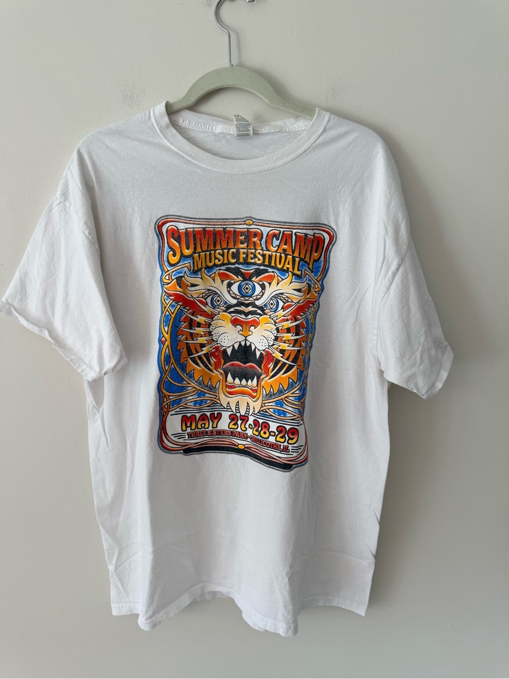 White Summer Camp Music Festival Graphic Tee - size xl - 205
